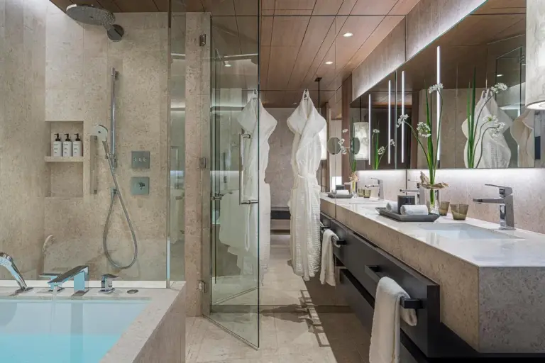 Four Seasons Hotel Osaka Spacious Bathroom