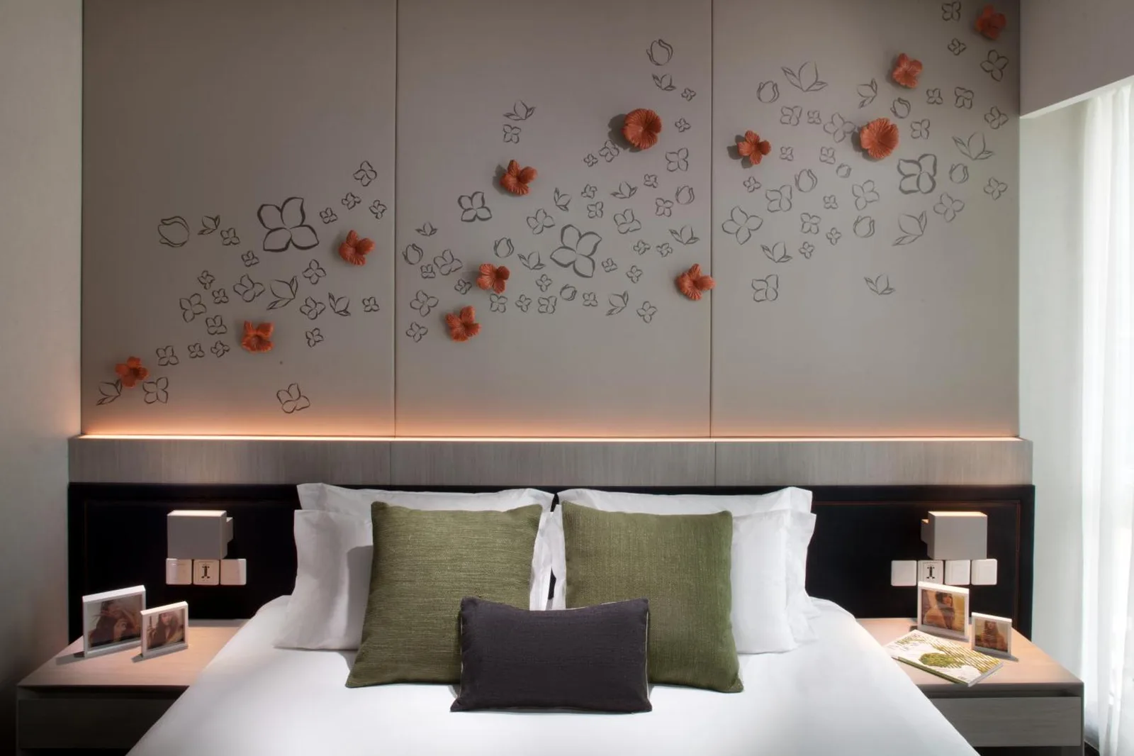 Fraser Place Setiabudi Jakarta bed detail