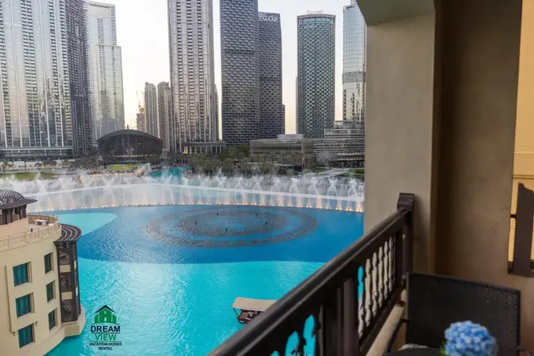 Vue complète sur le Burj Khalifa et les fontaines -Souk Al Bahar- Location de maison de vacances Dream View, à Dubaï