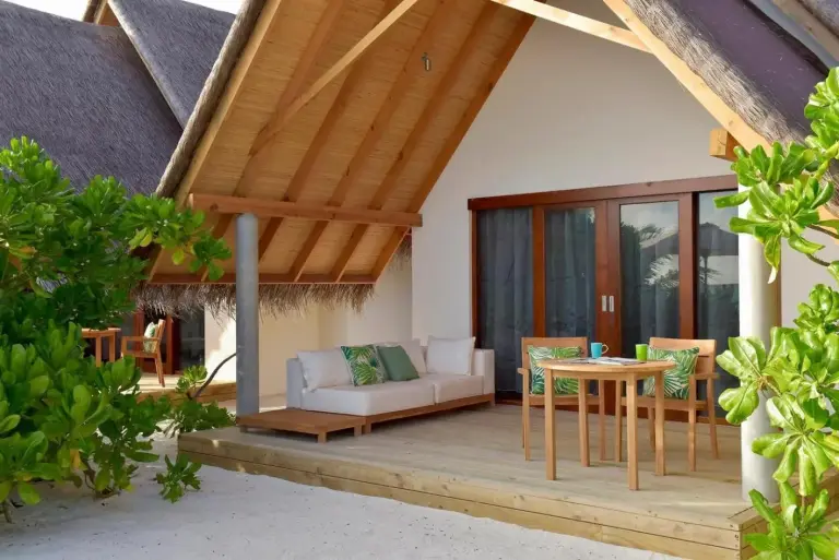 Terrasse d'une villa de plage au Fushifaru Maldives