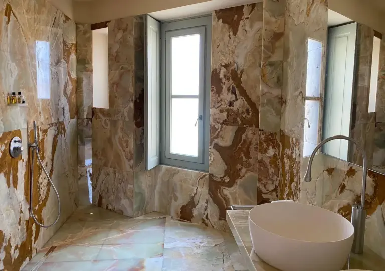 Luxury bathroom with marble at Galleria Vik Milano