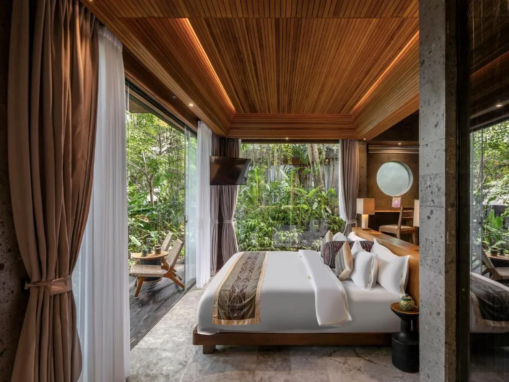 Gdas Bali Health and Wellness Resort lush green bedroom