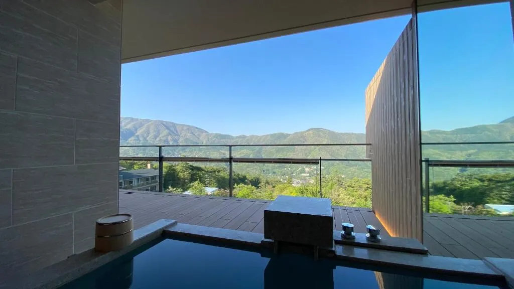 Vue imprenable sur la montagne depuis Gen Hakone Gora