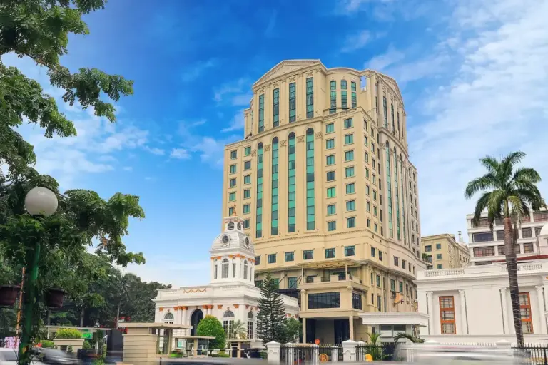 Vue extérieure du Grand City Hall Hotel & Serviced Residences à Medan