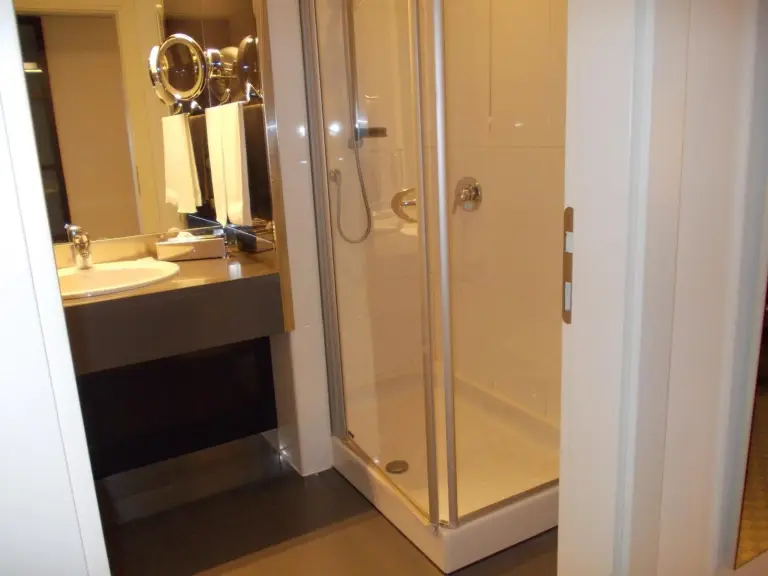 Shower area at Grand Hotel De La Ville, Parma