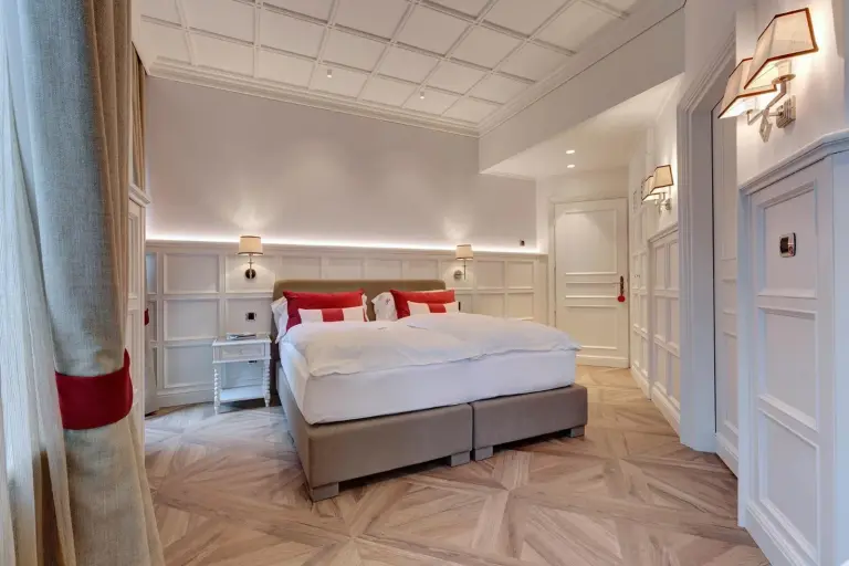 Luxury bedroom at Grand Hôtel des Alpes