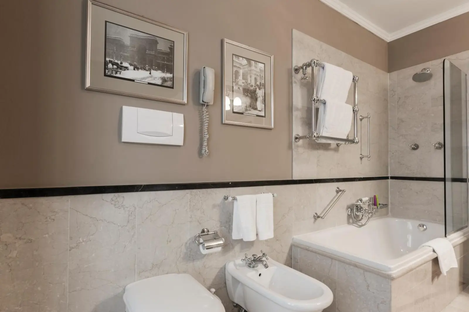 Grand Hotel et de Milan luxury bathroom with marble details