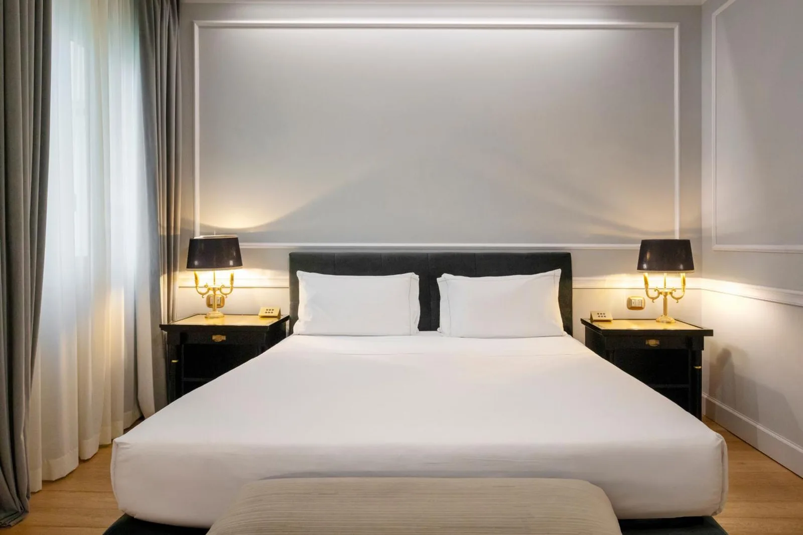 Elegantes Schlafzimmer im Grand Hotel Et Des Palmes in Palermo