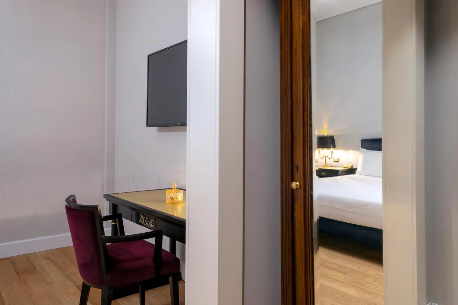 Arbeitsbereich im Zimmer im Grand Hotel Et Des Palmes in Palermo