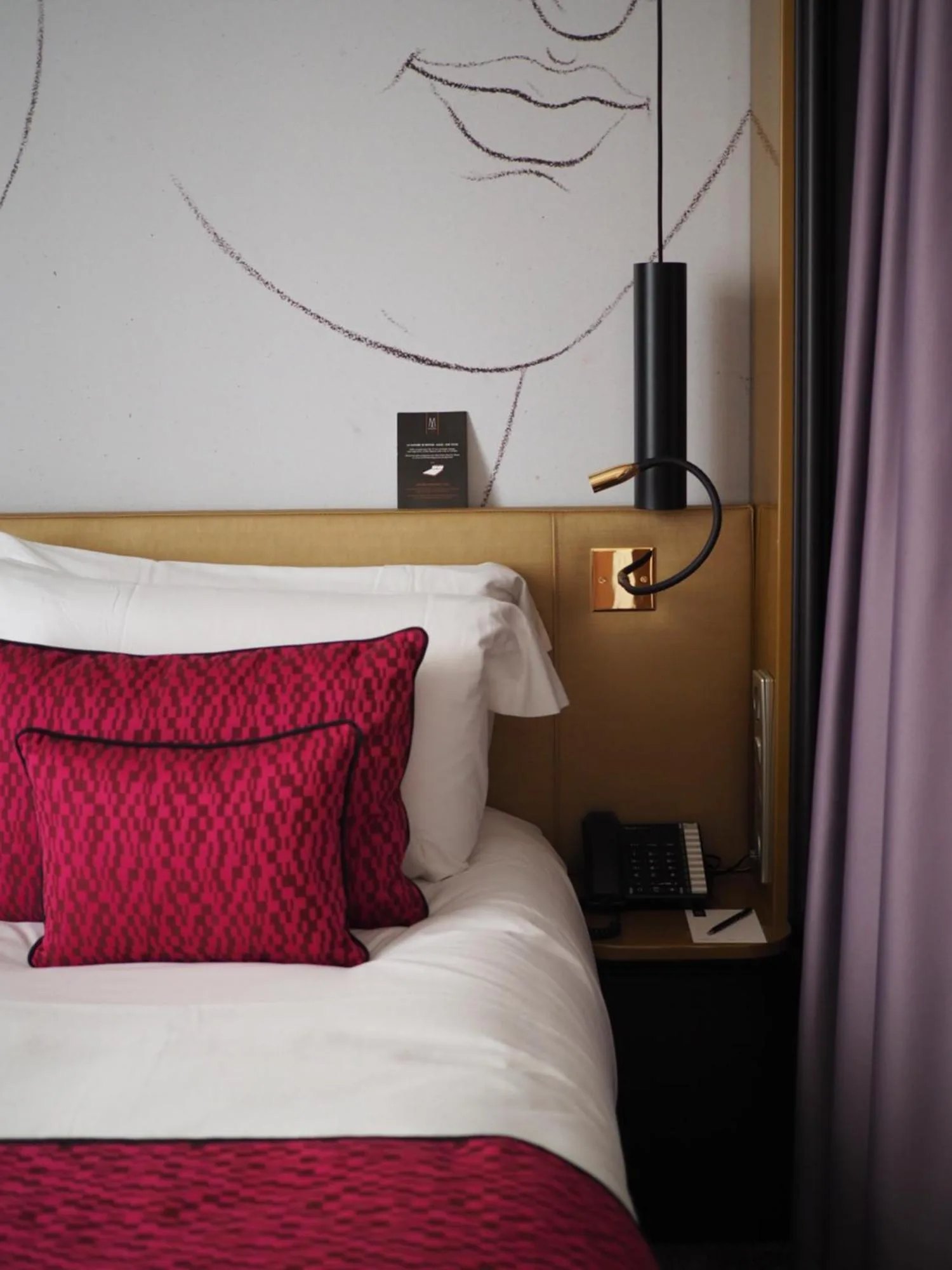 Grand Hôtel La Cloche Dijon - MGallery Collection bed detail