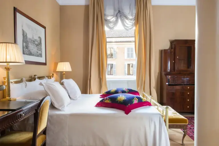 Charmantes Zimmer mit Blick im Grand Hotel Plaza