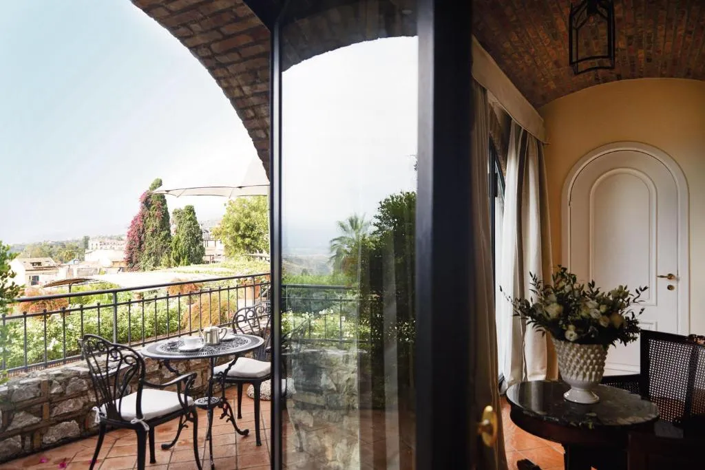 Vue depuis le balcon du Grand Hotel Timeo, A Belmond Hotel à Taormina