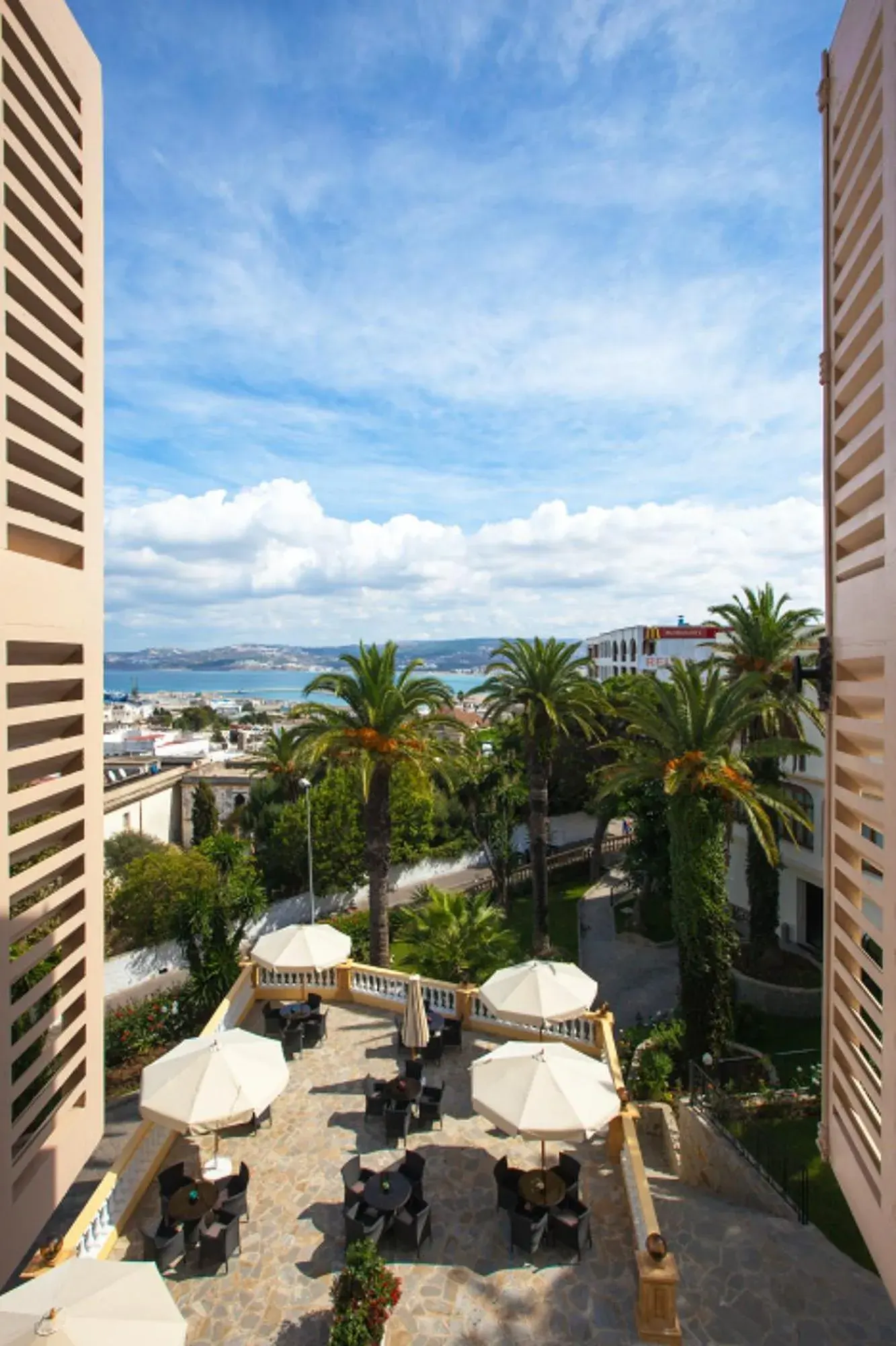 Vue depuis la terrasse du Grand Hotel Villa de France