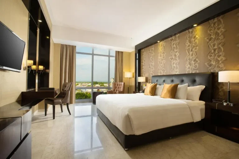 Bathroom interior at Grand Mercure Solo Baru in Surakarta