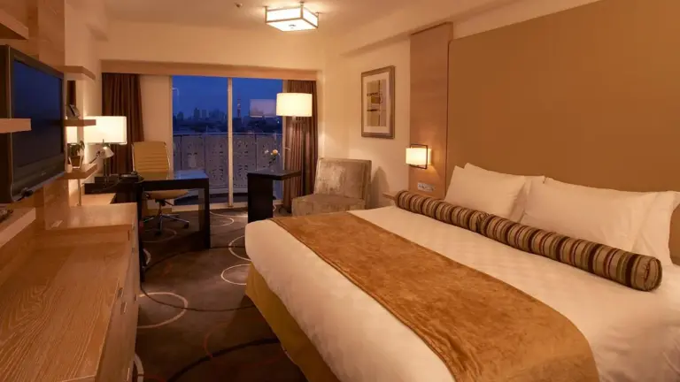 Serene king room at Grand Prince Hotel Shin Takanawa in Tokyo