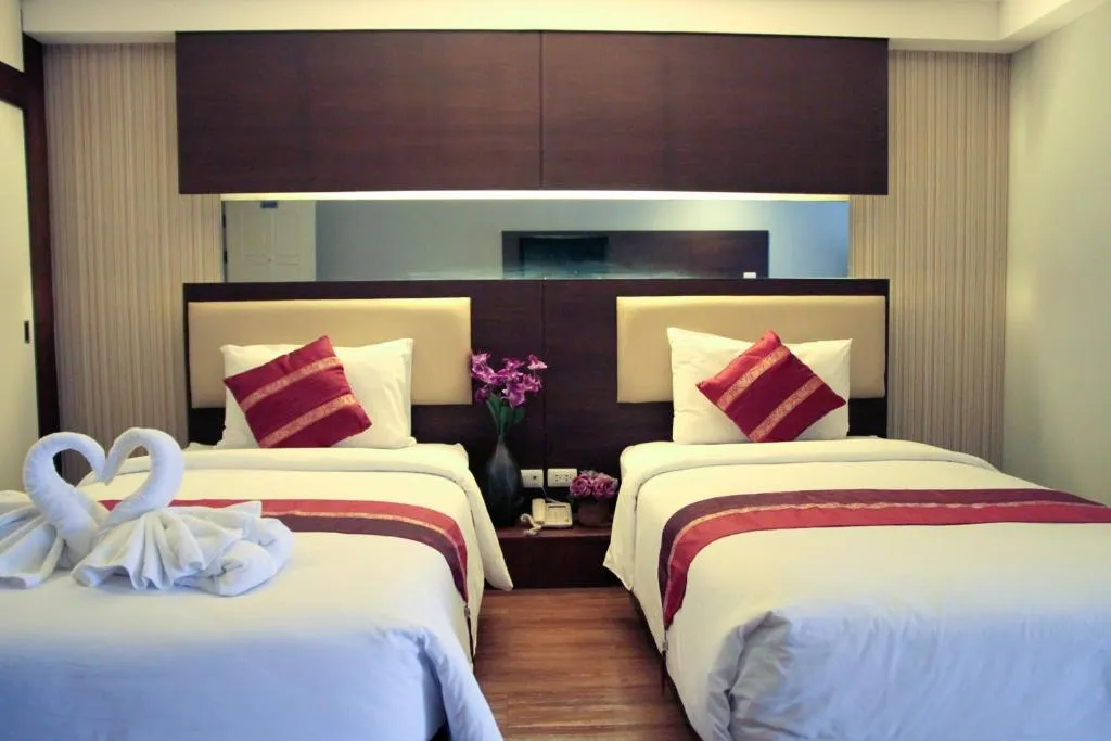 Grand Tara Garden Thai Hotel twin room interior