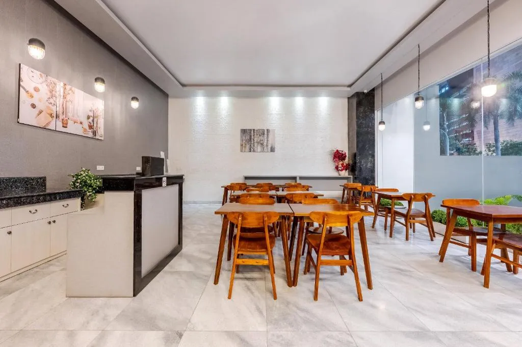 Dining area in Grand Thamrin Hotel