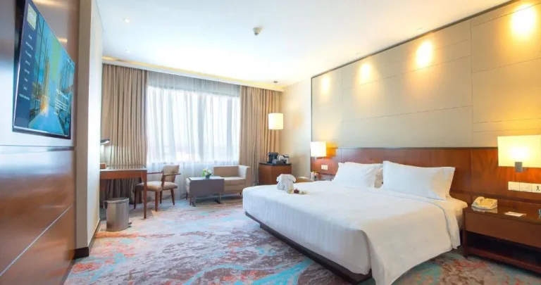 Gumaya Tower Hotel Deluxe-Zimmer mit Stadtblick