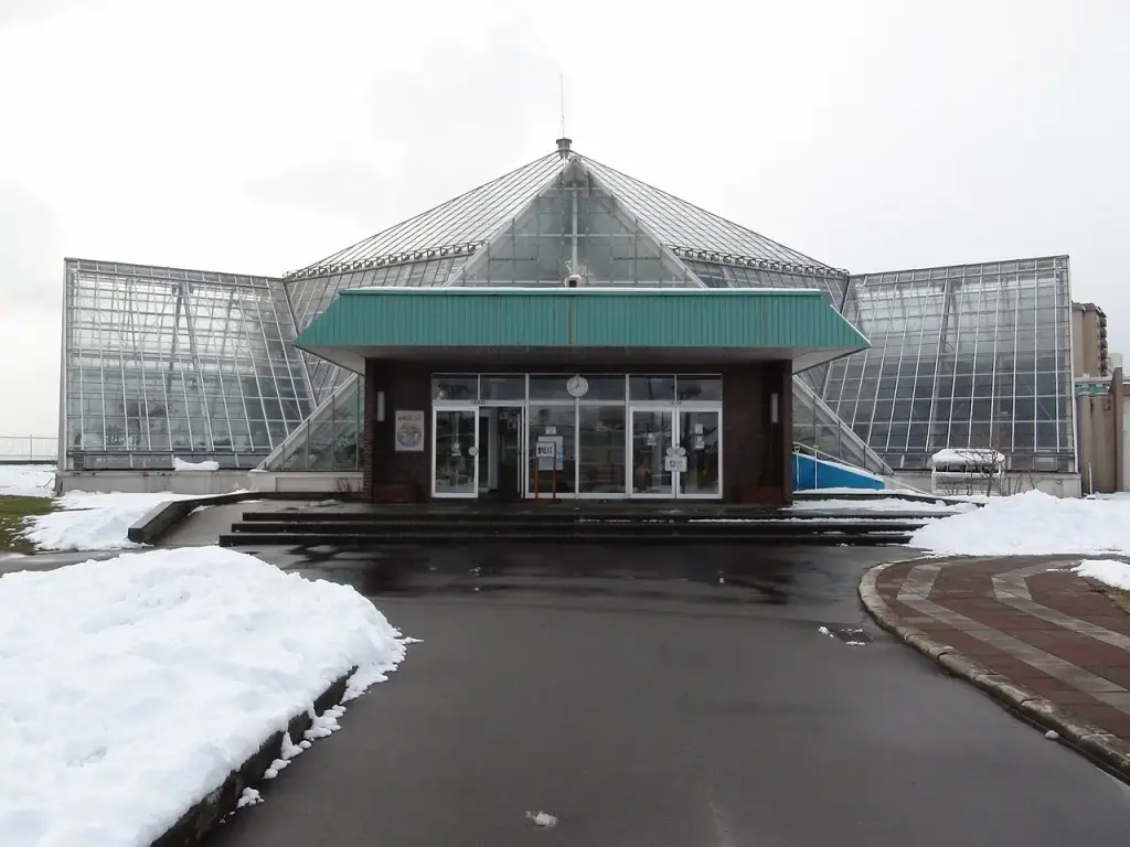 Hakodate Tropical Botanical Garden in Hakodate