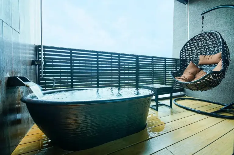 Private hot spring bath at Hakone Kowakien Tenyu