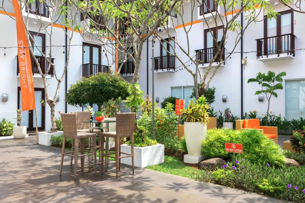 HARRIS Hotel Kuta Tuban Bali garden lounge area