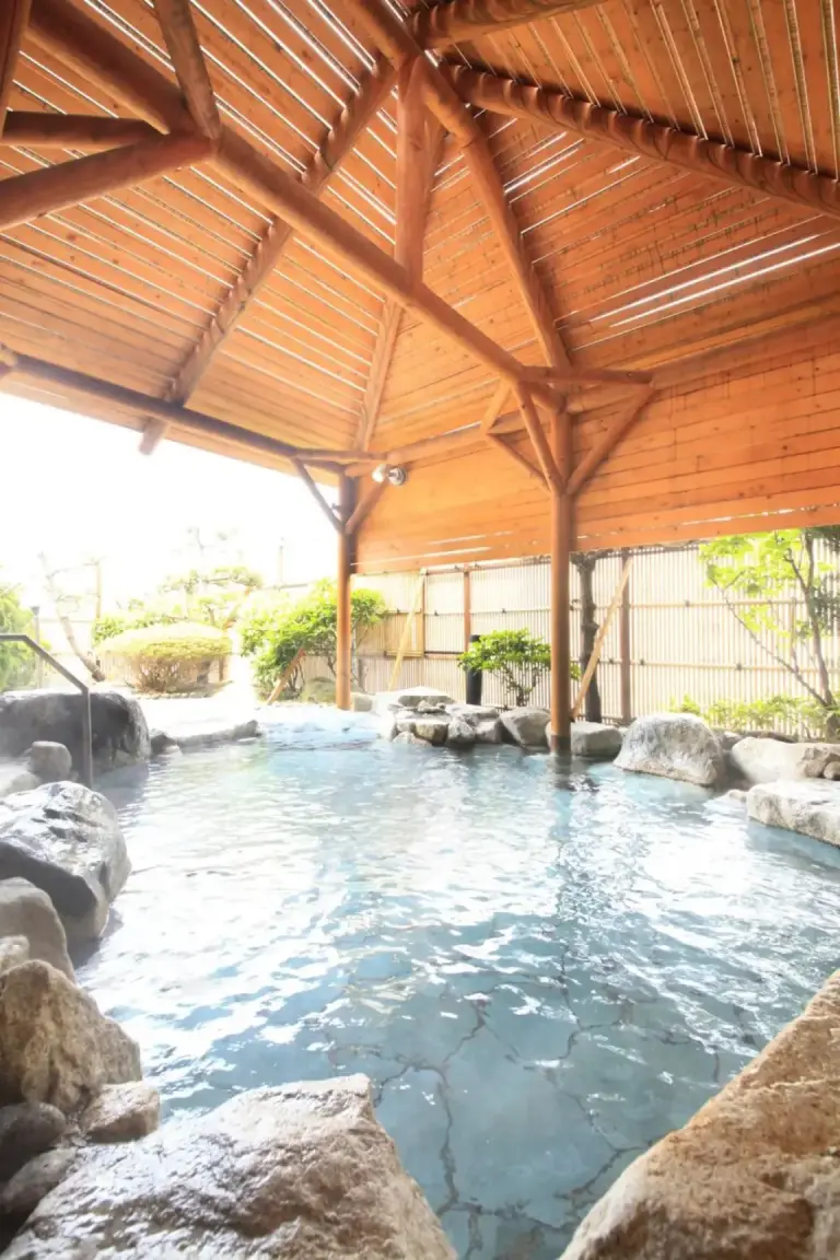 Heiseikan Shiosaitei Hanatsuki bain thermal extérieur