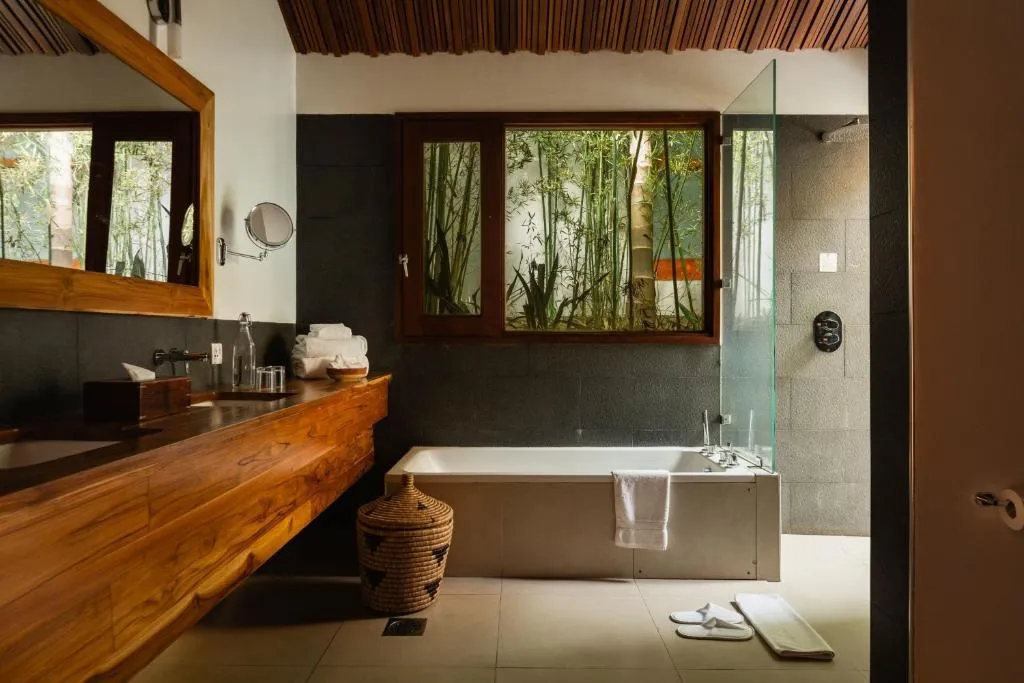 Modern bathroom at Hemingways Retreat Kigali
