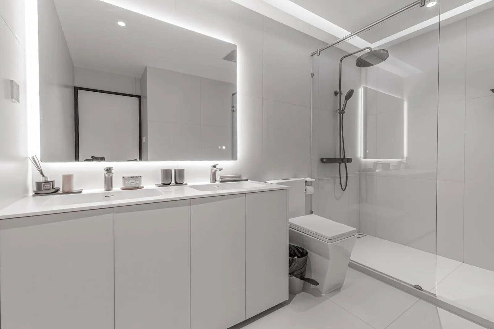 Sleek bathroom in hiii Aura Pool Villa Hotel Pattaya Central