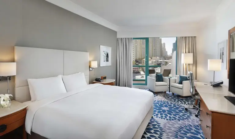 Chambre Deluxe au Hilton Dubai Jumeirah à Dubaï