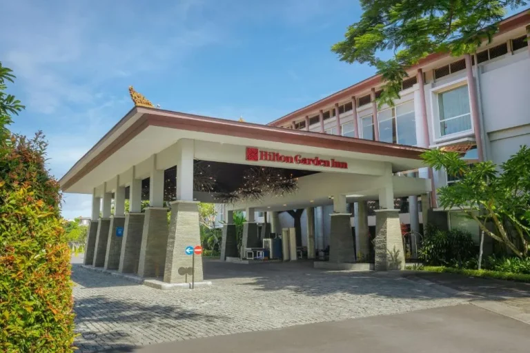 Hilton Garden Inn Bali Ngurah Rai Airport facade under clear skies