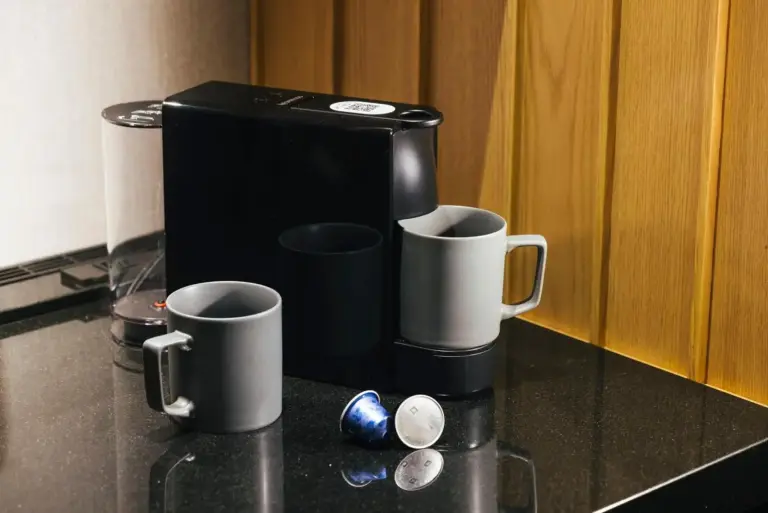 Servicio de café en la habitación del hotel Hilton Kyoto