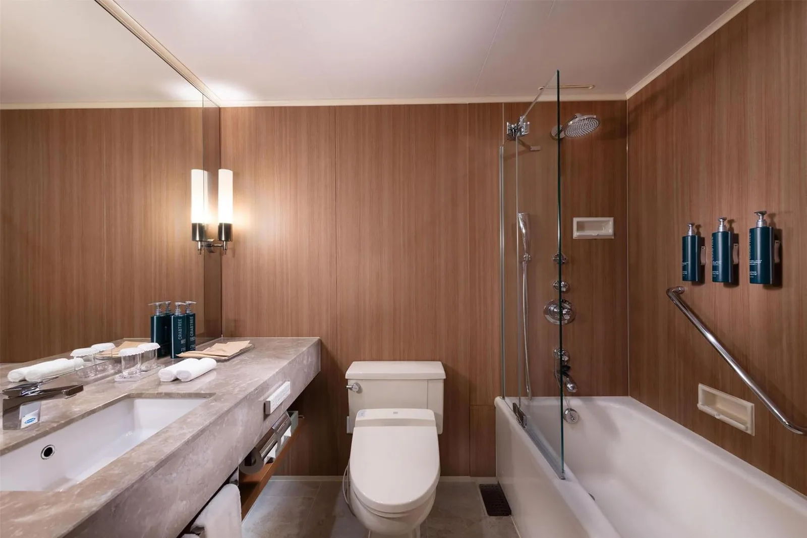 Modern bathroom at Hilton Osaka Hotel