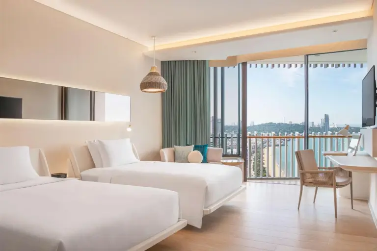 Hilton Pattaya guest room with twin beds