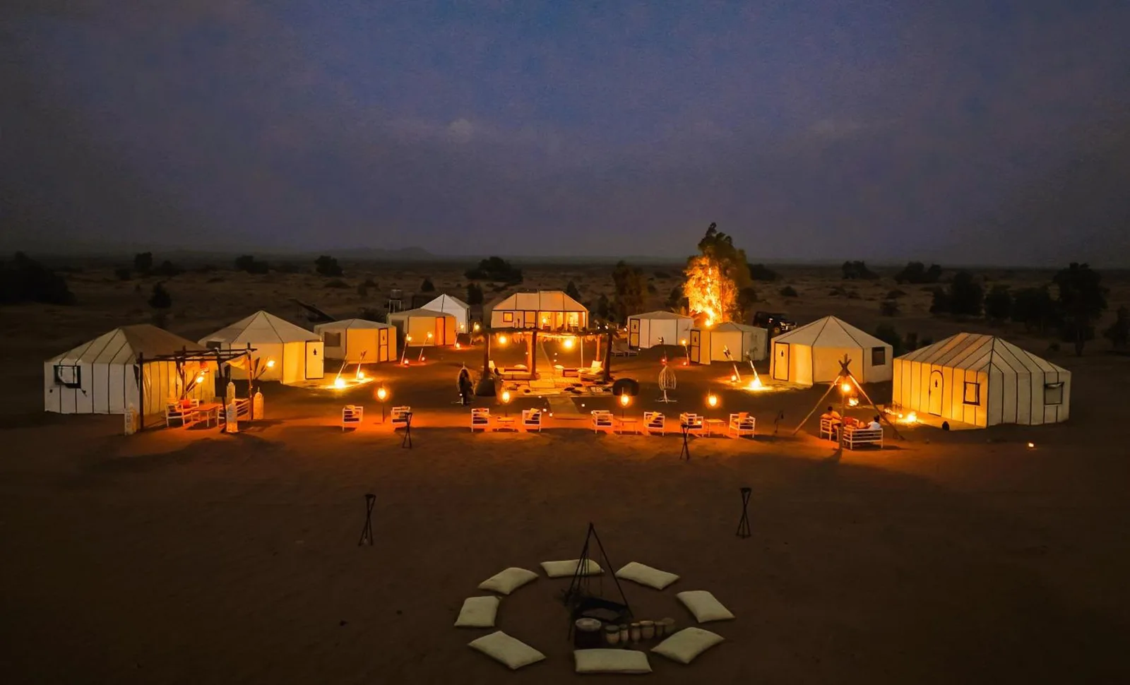 Nachtansicht des Horaz luxury Camp in Merzouga