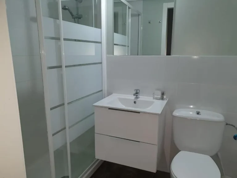 Baño en Hostal Riesco, Madrid
