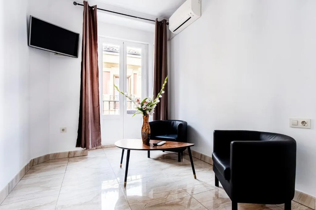 Seating Area at Hostal Rincón de Sol - Centro Madrid - Self Checkin