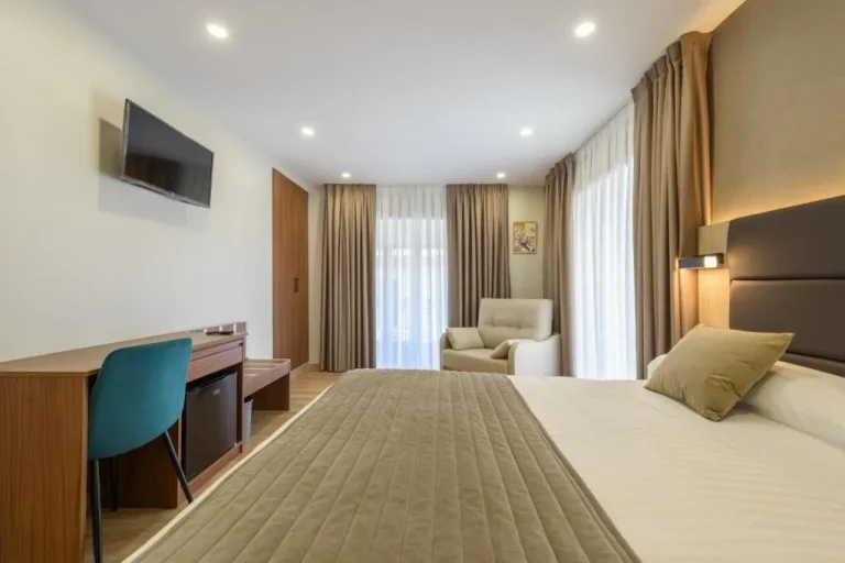 Deluxe Room at Hostal Sun Gate in Madrid
