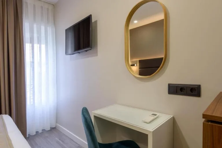 Workspace in Room at Hostal Sun Gate in Madrid