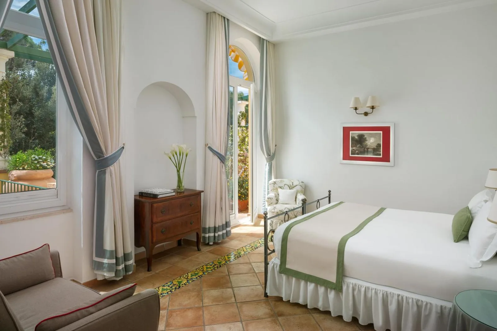 Chambre d'hôtes lumineuse à l'Hôtel Caesar Augustus