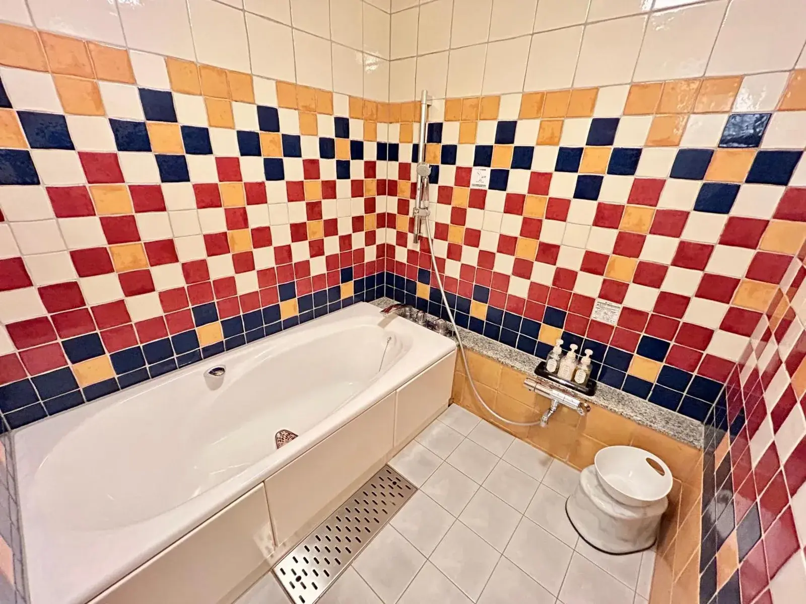 Colorful bathroom at Hotel Pulitzer Jiyugaoka in Tokyo