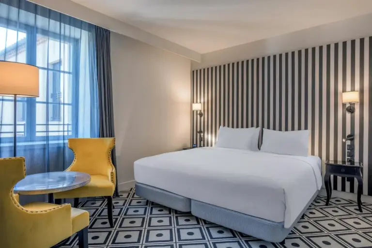 Guest room at Hotel du Roi & Spa in Carcassonne