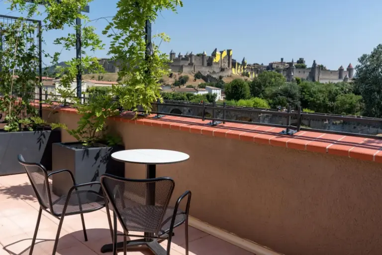 Terrace with view at Hotel du Roi & Spa in Carcassonne