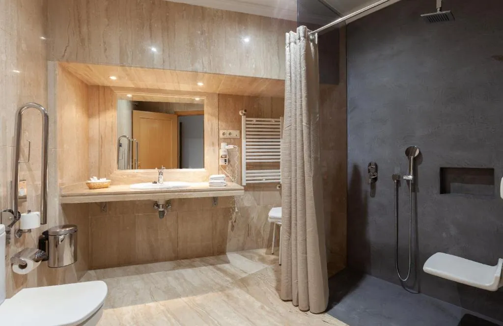 Modern bathroom design at Hotel Europa in Madrid