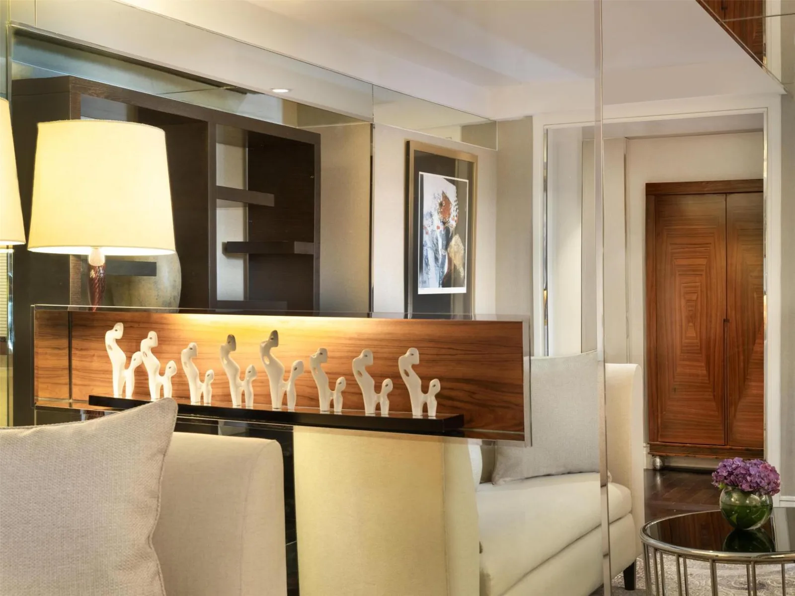 Elegant decor details in the living area of Hotel Indonesia Kempinski Jakarta