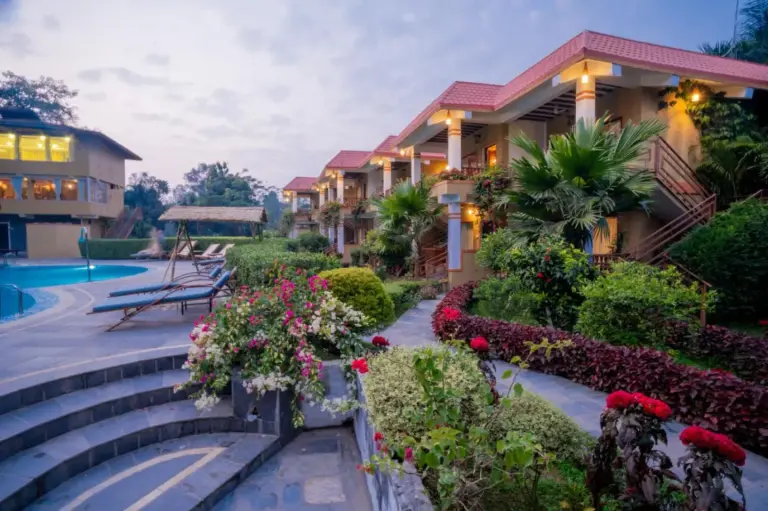 Hotel Jungle Crown