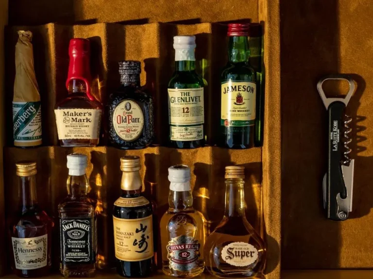 Alkoholauswahl im Hotel La Suite Kobe Harborland