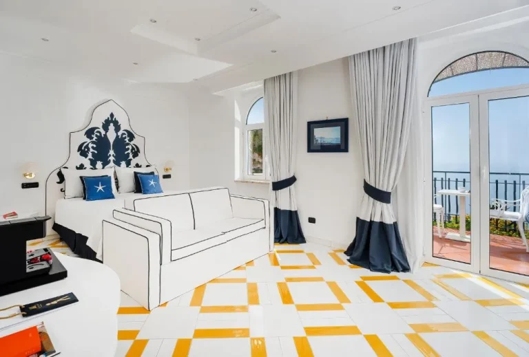 Stylish suite at Hotel Le Agavi with a unique design