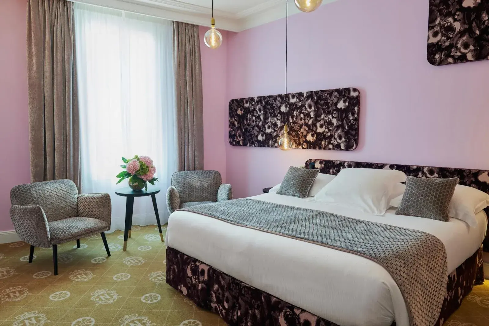 Chambre élégante à l'Hôtel Le Negresco à Nice
