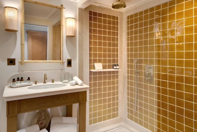 Badezimmer des Hotel Lou Pinet