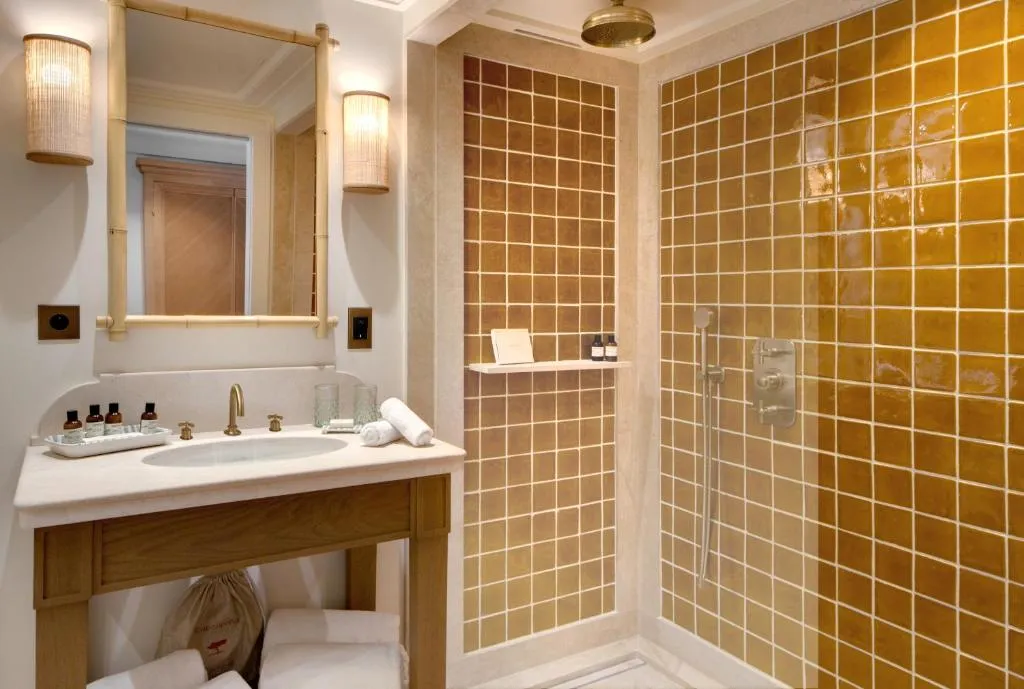 Badezimmer des Hotel Lou Pinet